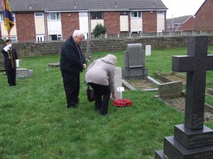 Tony Dunlop, PROJECT BUGLE and D Bedford, great niece of Fred Cooke lays a wreath