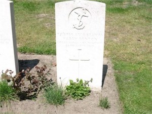 The gravestone of Harry Benton in Croxyde Cemetery, West Flanders.
