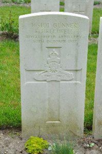 The grave marker for Ernest Helliwell in Etaples Military Cemetery, France.