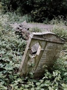 Lloyd headstone courtesy of Margaret McEwan